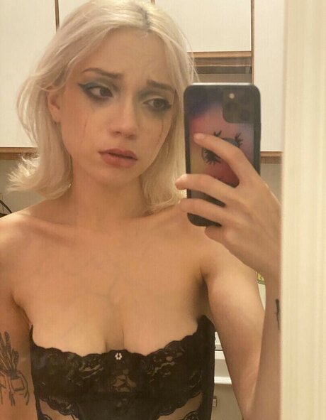 Neoliberal Hell Nacktporno OnlyFans