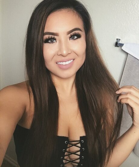 miss jesswins NurlyFans-Brüste