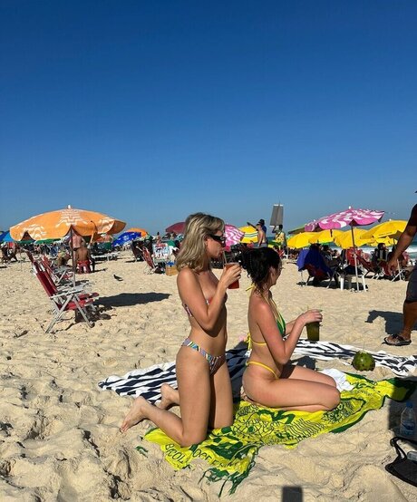 izzipoopi Nackt geleakt OnlyFans