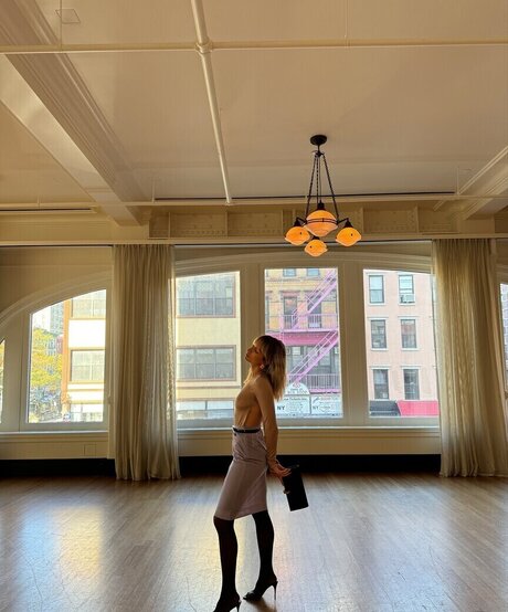 izzipoopi OnlyFans Striptease