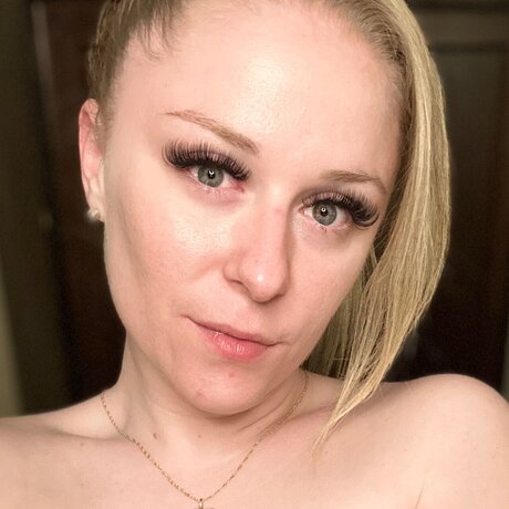 Rachel Maxwell OnlyFans nackt