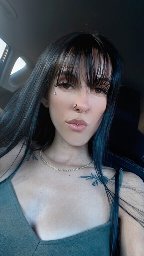 Naughty V_ Nackt auf OnlyFans