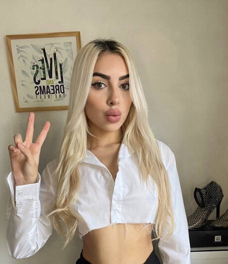 Roni OnlyFans-Post
