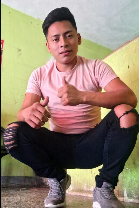 byron Nacktbilder geleakt OnlyFans geleakt