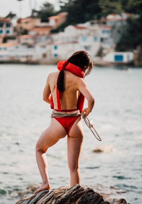 Eve Dumon OnlyFans Striptease