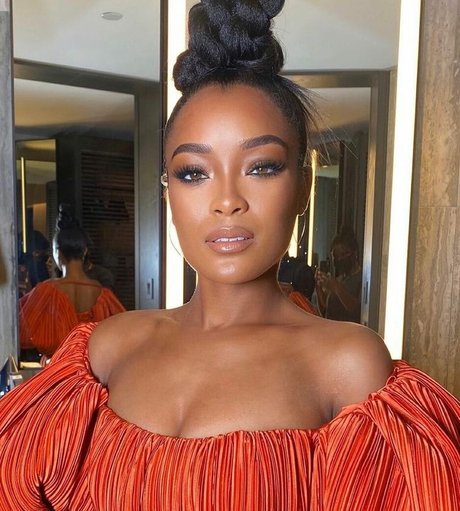 LaToya Tonodeo OnlyFans Lesbisch