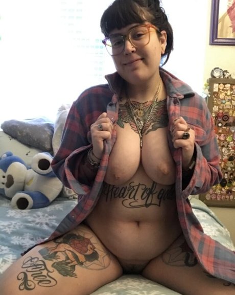 Sirius Noire Winchester OnlyFans Nackt Content