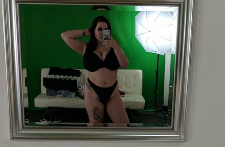 Lucy June Leaked OnlyFans Bilder