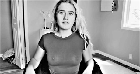 Esther Perepechkin OnlyFans geleakt.