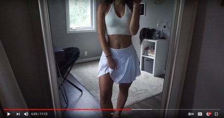 Esther Perepechkin OnlyFans-Bilder