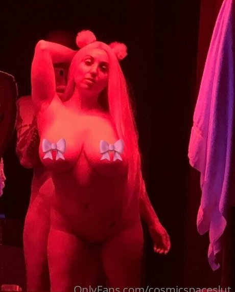 cosmicspaceslut OnlyFans Leaked