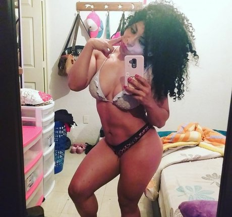 antonella chinita Nacktbilder OnlyFans Leak