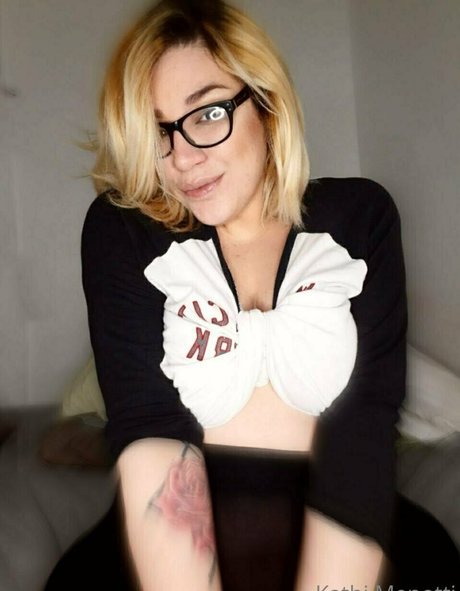 menottikathi Nacktbilder-Leaks von OnlyFans