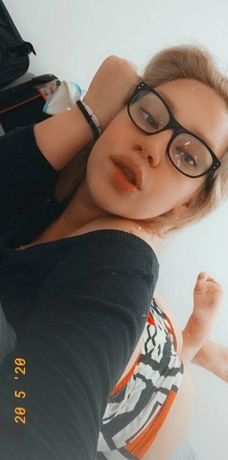 menottikathi NurlyFans-Brüste