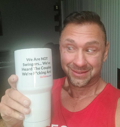 swinger couple OnlyFans Pornografie