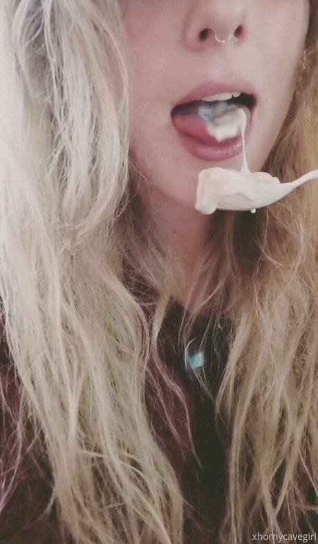 hornycavegirl Nacktbilder OnlyFans