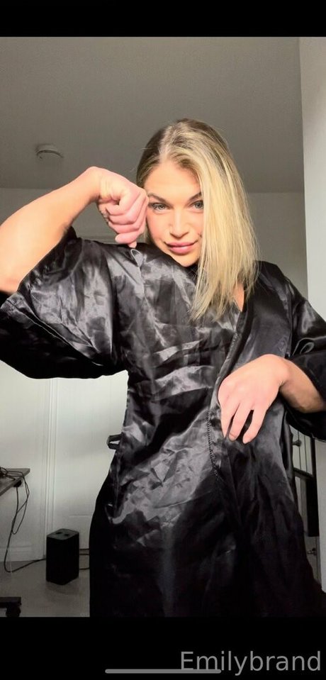 emilyjbrand98 OnlyFans-Model