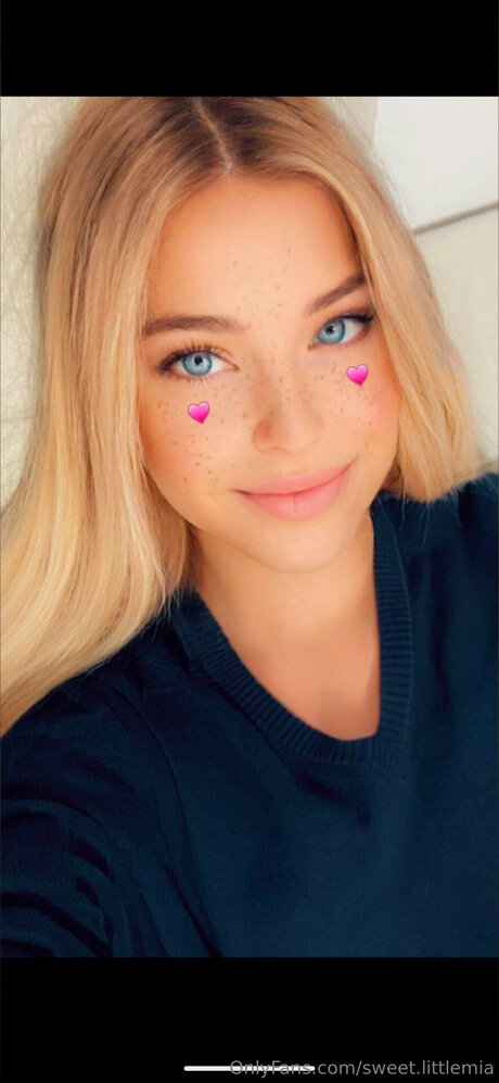 sweet littlemia OnlyFans geleakte Brüste