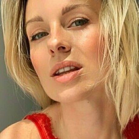 sweet littlemia OnlyFans Gratis Porn