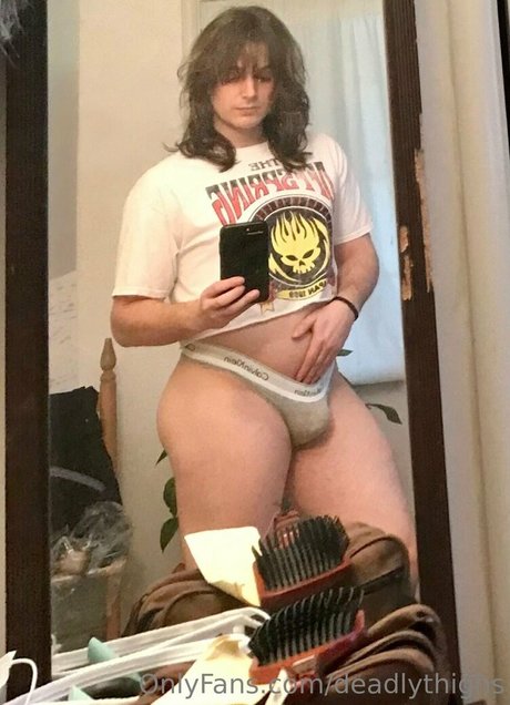deadlythighs Nacktbilder OnlyFans geleakt