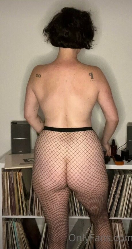 lipstickandlinernotes Nacktbilder von OnlyFans