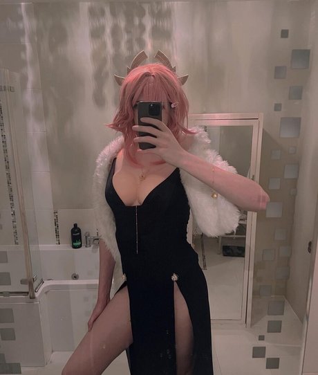 Yuffie44 OnlyFans schlank