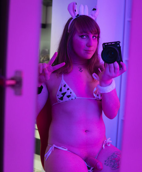 babycatzoey OnlyFans Nacktbilder