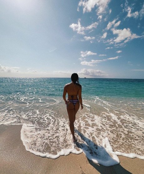 Alessa Holloway Brüste OnlyFans