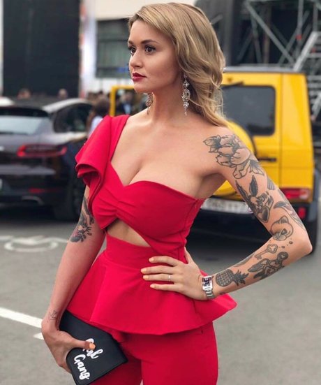 Daria Perel OnlyFans Lesbisch