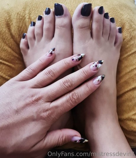 mistressdevin1 NurlyFans-Pornos