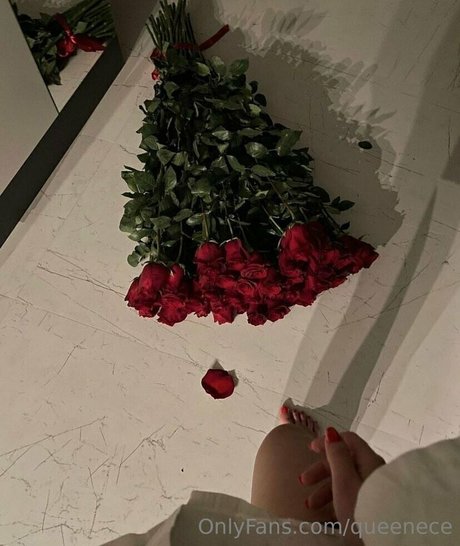 queenece Nacktbilder OnlyFans geleakt