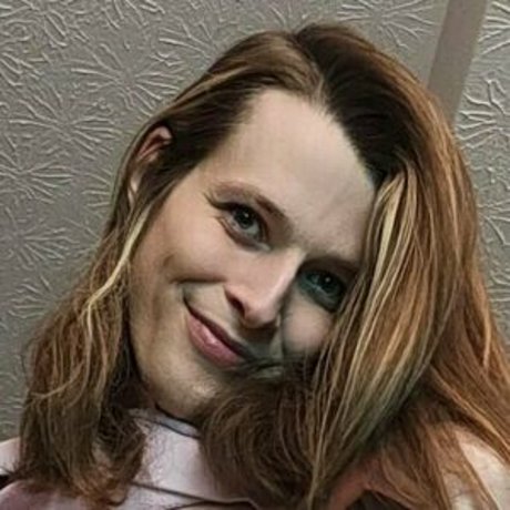 transuvius OnlyFans kostenlos