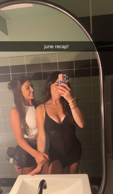 Elena Arenas OnlyFans geleakt.