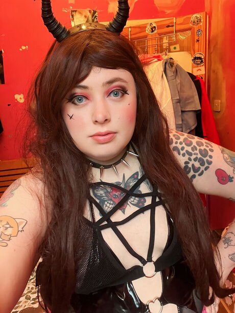 MidoriMansonOnline_ Kostenlose OnlyFans-Inhalte