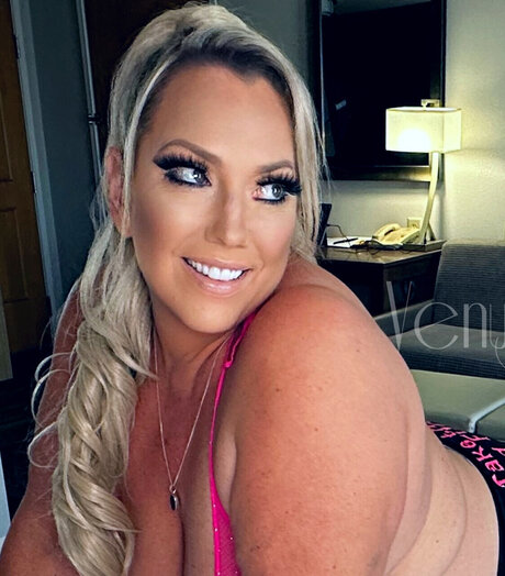 VenusRisingXXX OnlyFans Beiträge