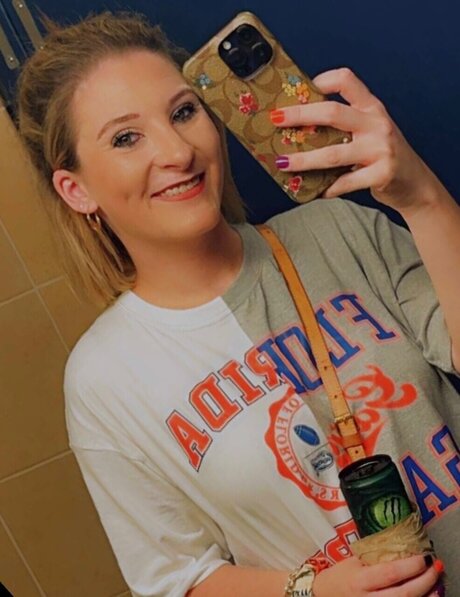 50 Shades of Devil_ Nacktbilder von OnlyFans geleakt