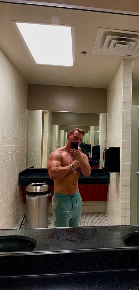 ThePeachyLad Po OnlyFans