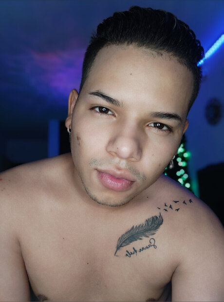 Kingstiven Neue geleakte OnlyFans-Inhalte