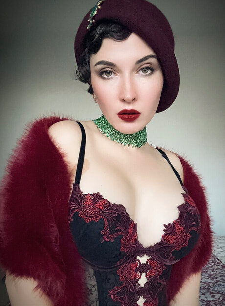 Vintage Lover Nacktbilder von OnlyFans geleakt