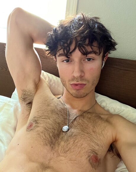 Trevor_ OnlyFans Striptease