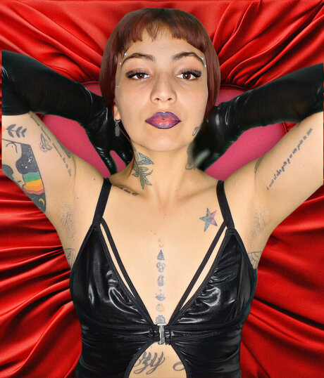 Alpha Sun PEGGING QUEEN Kostenlose OnlyFans-Inhalte