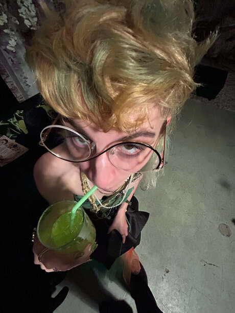 _Ikky After Dark_ Nacktpornos auf OnlyFans