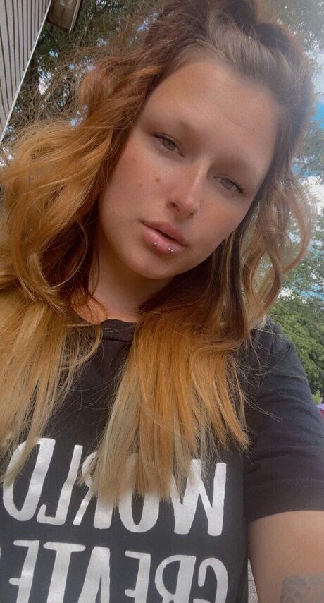 Baby girl 23 OnlyFans Bilder geleakt