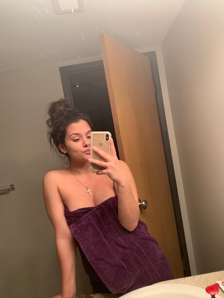 Peaches n Cream_ Titten OnlyFans