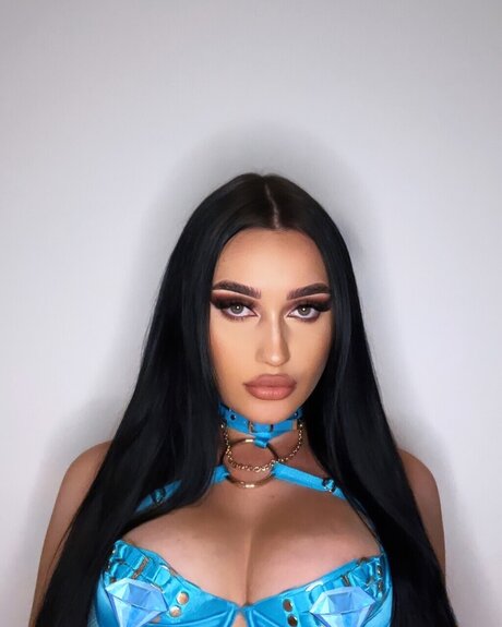 Xxsophiadrip OnlyFans nackte Brüste