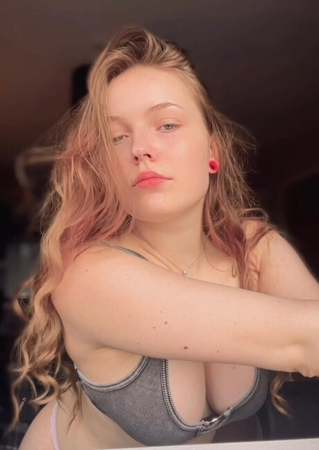 Babyandra_ OnlyFans-Leaks