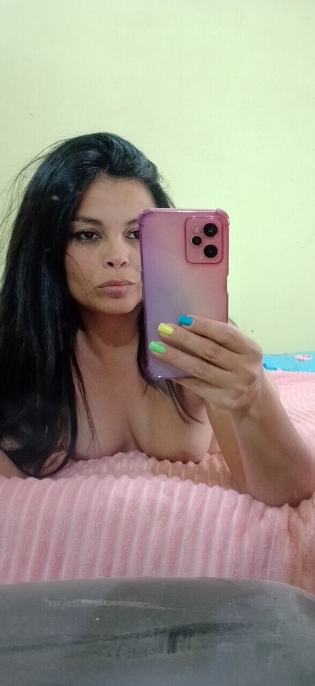 Morenahot_ Nacktbilder OnlyFans