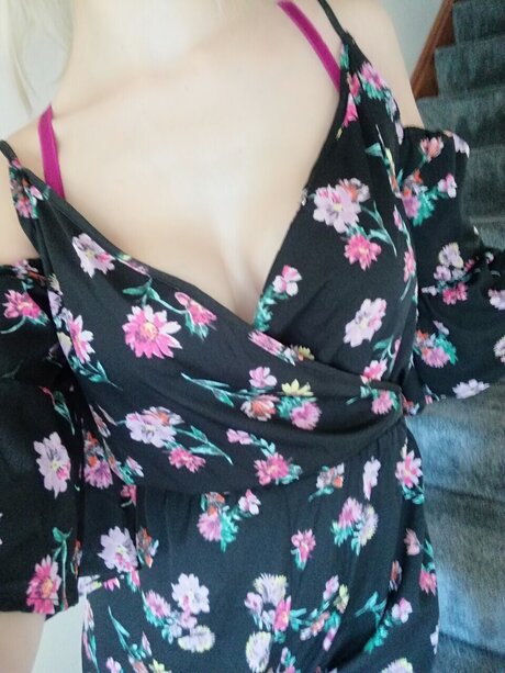 Me you us OnlyFans explizite Inhalte