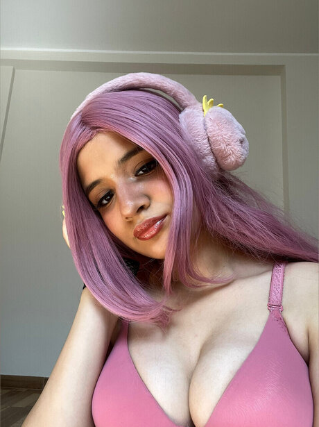 Nomi Oben ohne OnlyFans