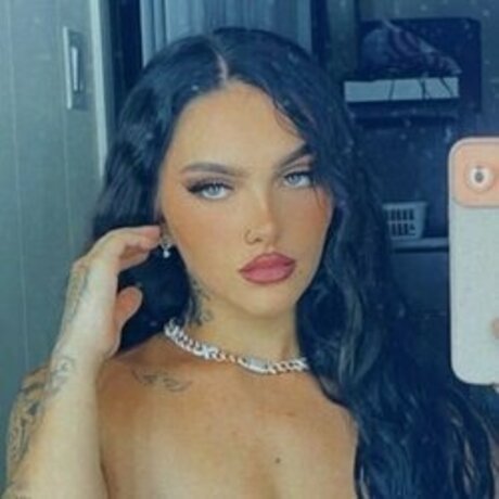 pyttash OnlyFans Model Fotos